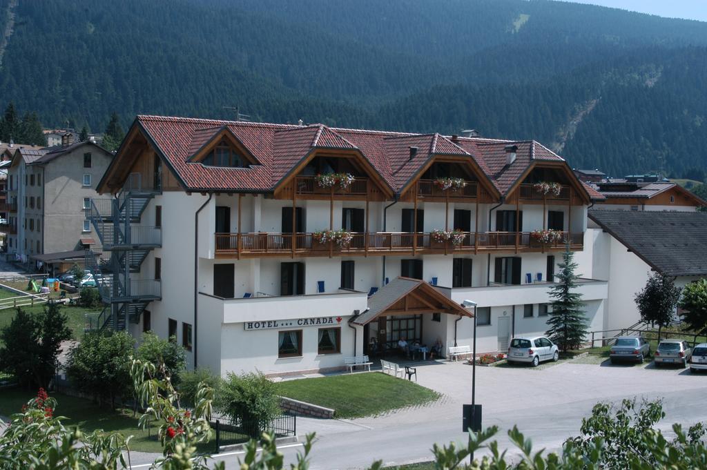 Hotel Canada Andalo Eksteriør bilde